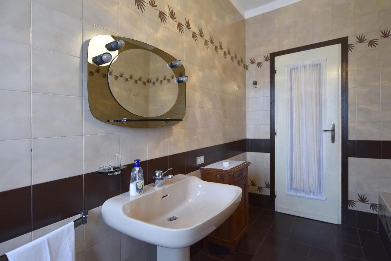 Casa Nonna Rina Villa Monzambano Bagian luar foto