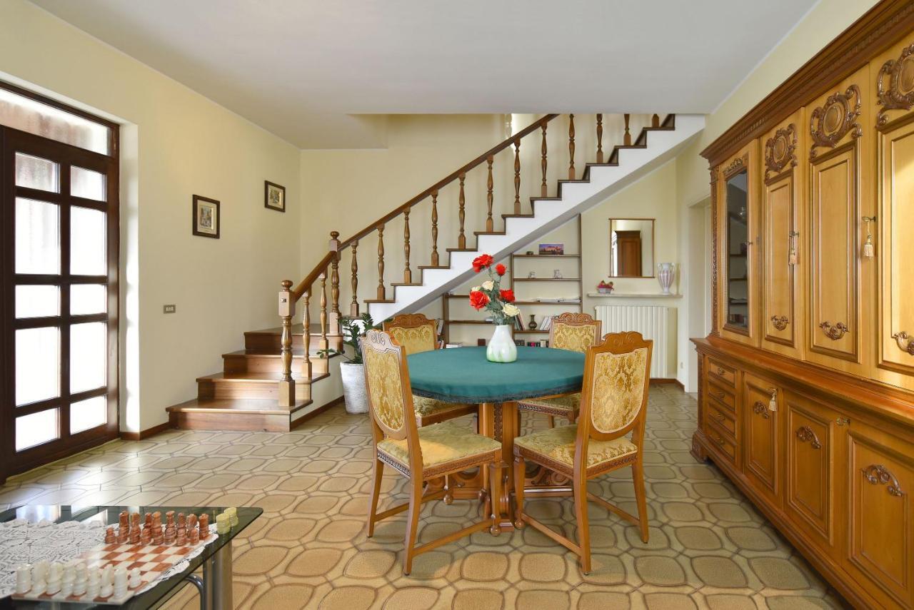Casa Nonna Rina Villa Monzambano Bagian luar foto