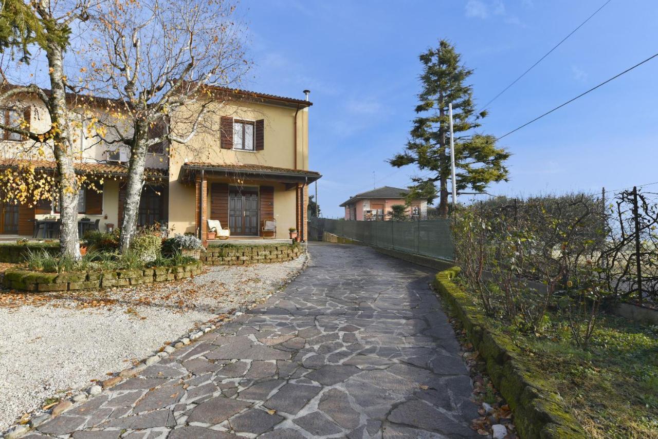 Casa Nonna Rina Villa Monzambano Bagian luar foto